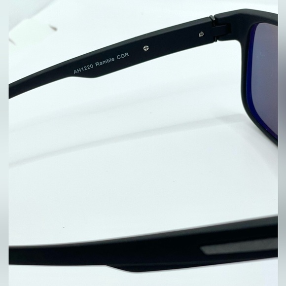 Foster Grant Matte Black Driving Sunglasses Reduces Back Glare - Picture 7 of 9